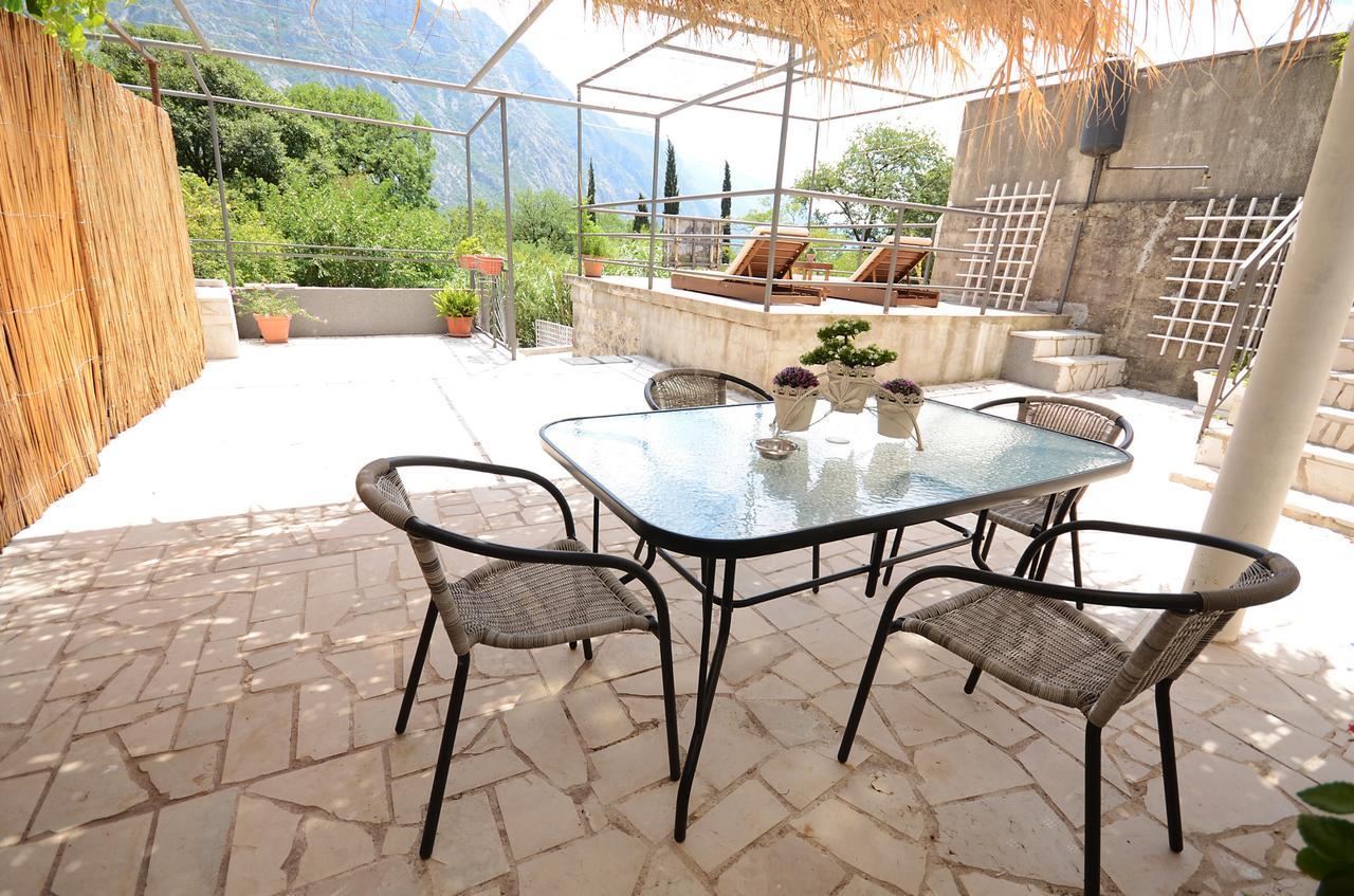 Apartamento Stone House Dragutinovic Kotor Exterior foto
