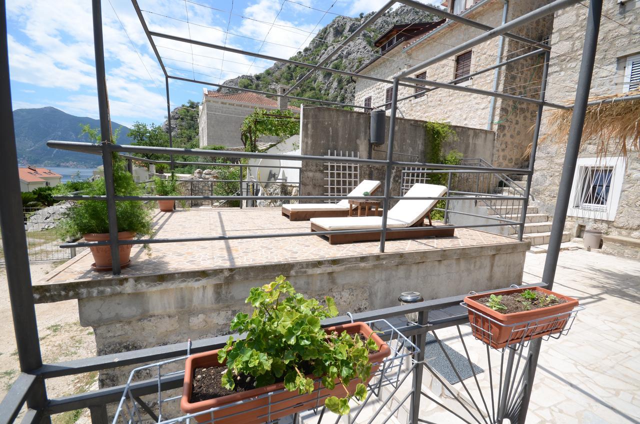Apartamento Stone House Dragutinovic Kotor Exterior foto