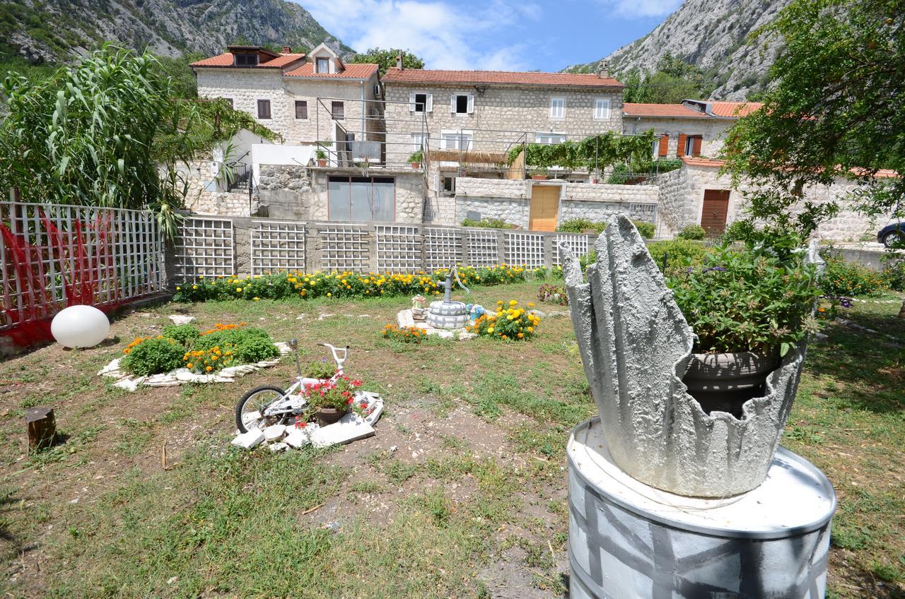 Apartamento Stone House Dragutinovic Kotor Exterior foto